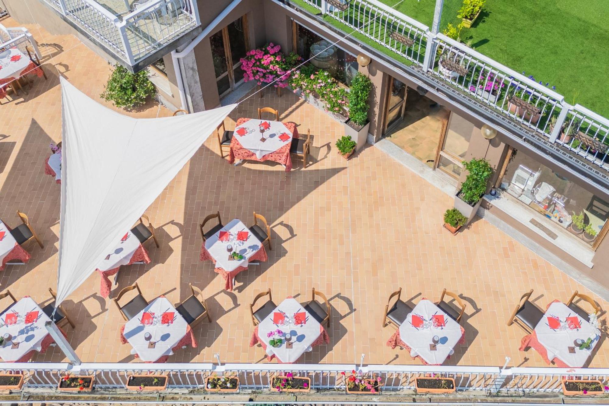 B&B Vista Lago เบลลาโจ ภายนอก รูปภาพ